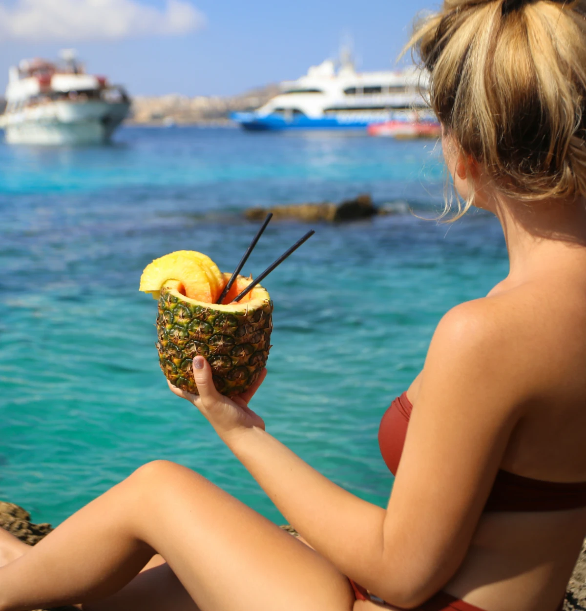 woman with pineapple