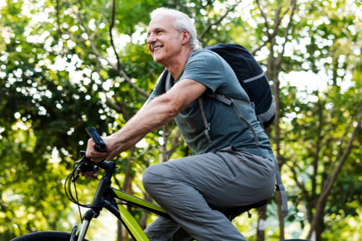 solo senior travel
