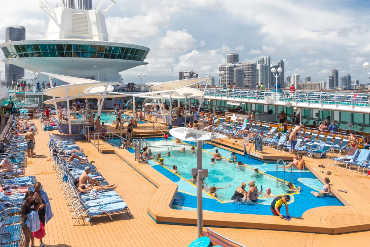 cruise ship pool