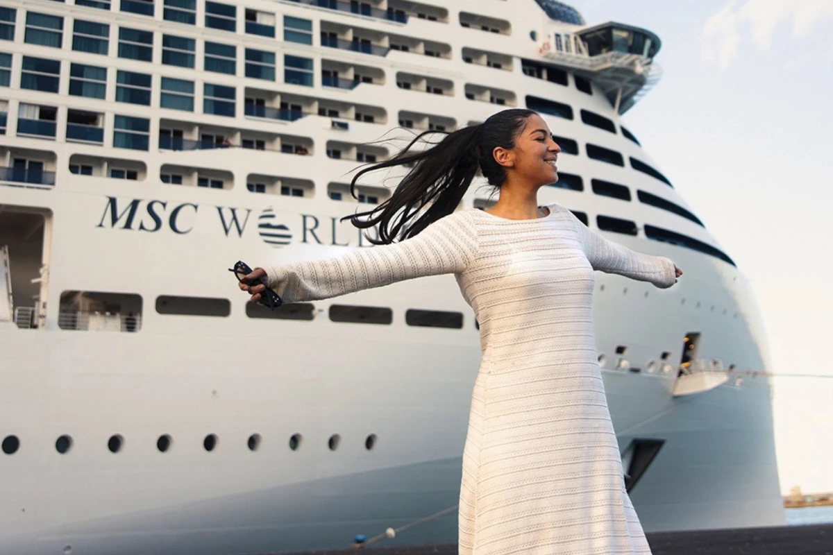 woman on a cruise solo